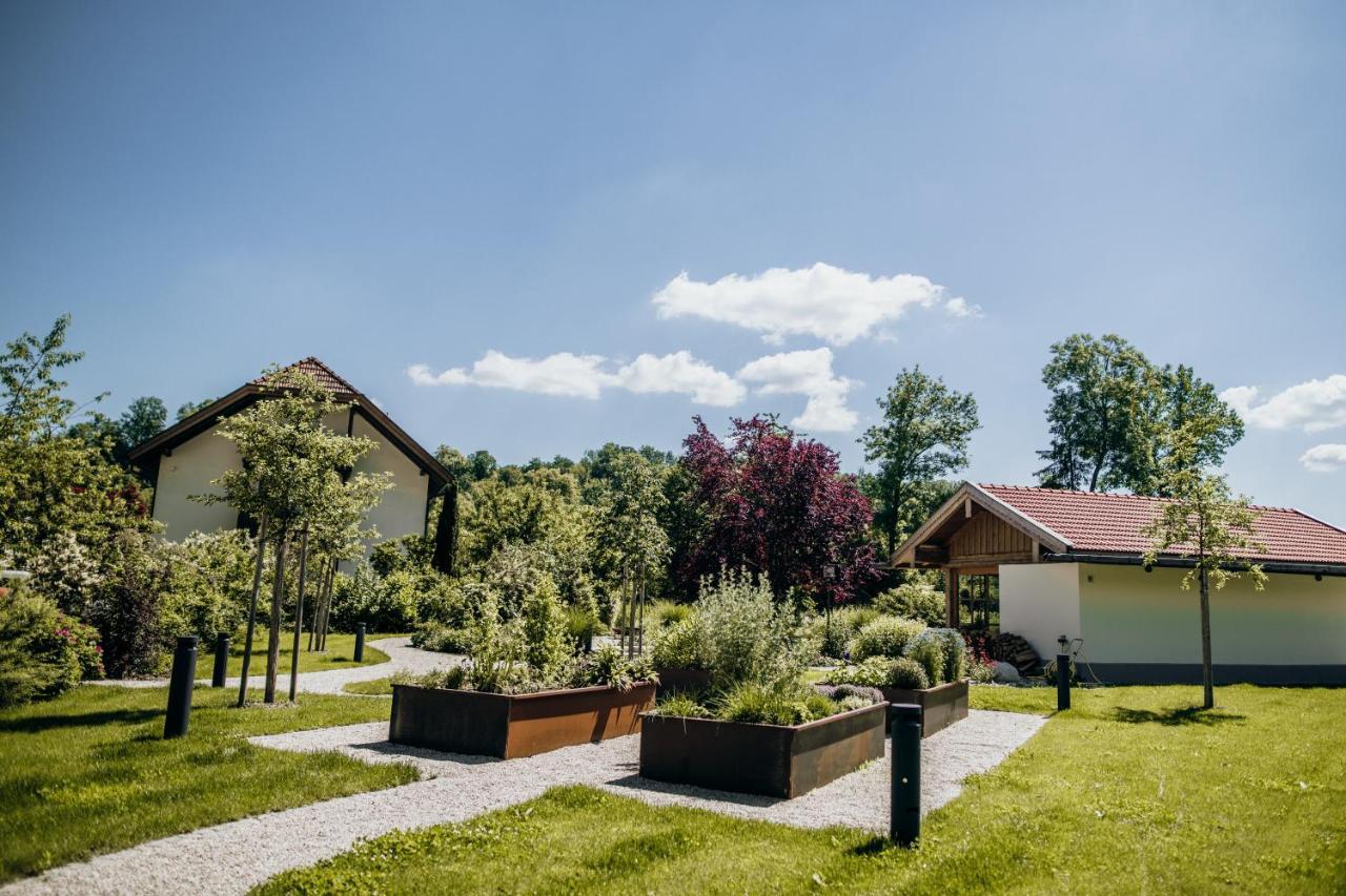 Angermuehle Landgasthof Altenmarkt an der Alz ภายนอก รูปภาพ