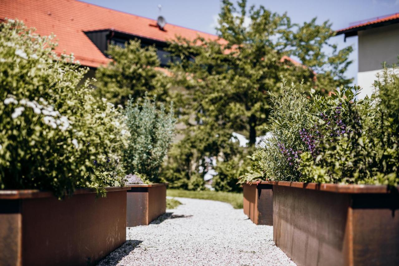 Angermuehle Landgasthof Altenmarkt an der Alz ภายนอก รูปภาพ